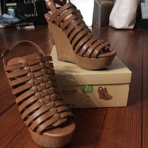 Mission Brown Wedges